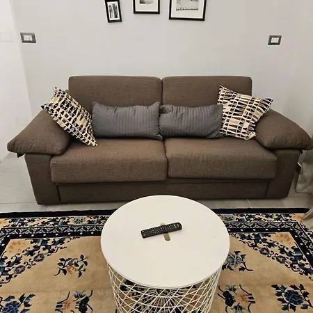Charlotte House Apartman *